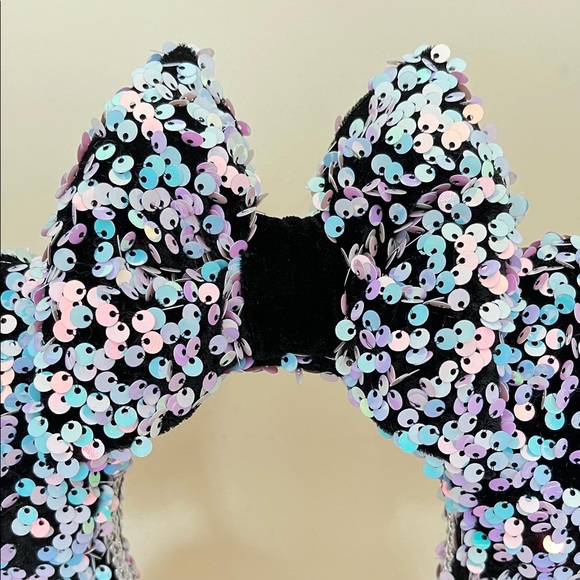 Minnie Ears - Picture 2 of 3